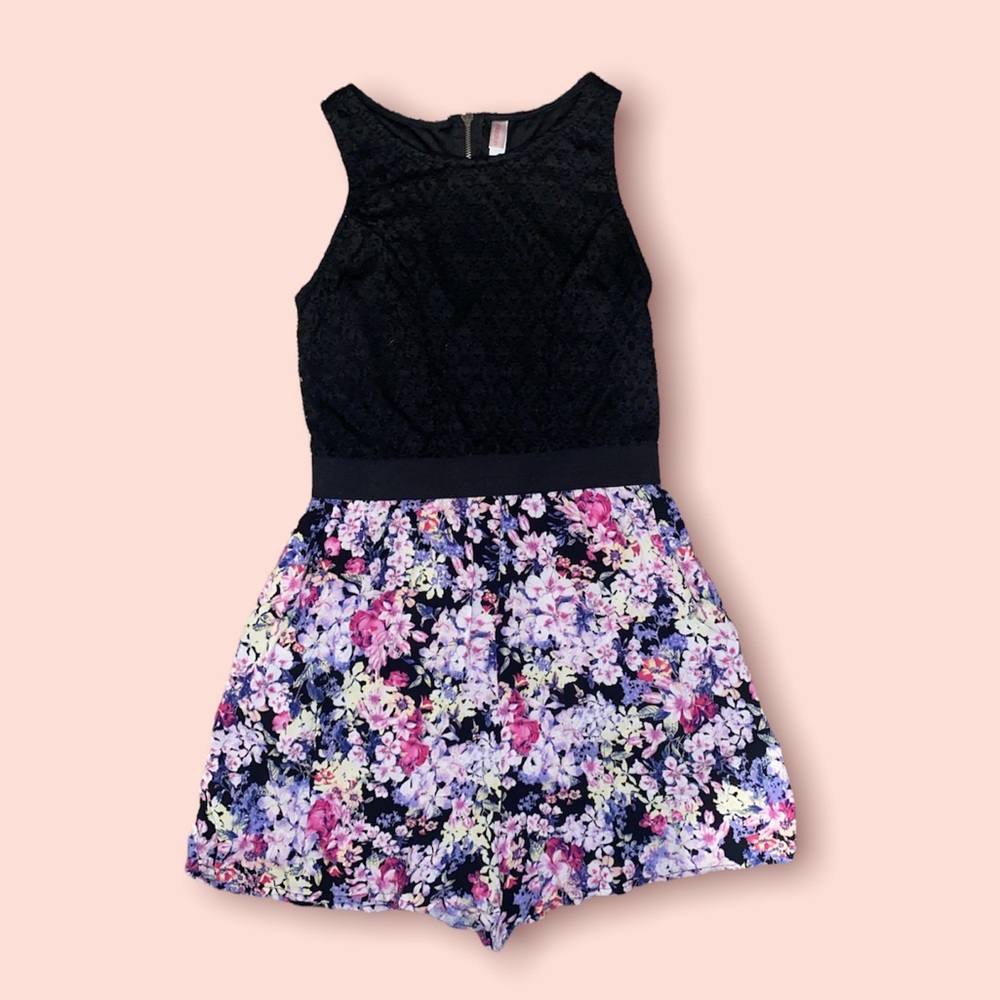 Flowy Romper with pockets!